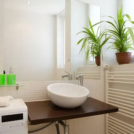 Old Town Apartment Rajska Daire Bratislava