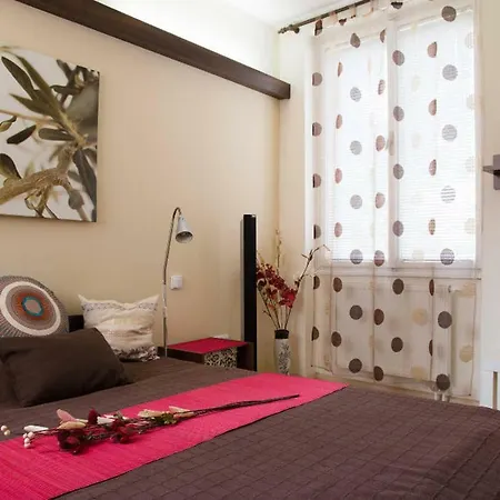 Old Town Apartment Rajska Daire *